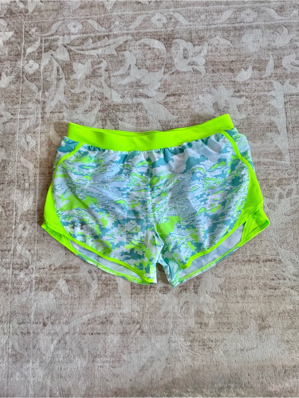 NWT Under Armour Fly By 2.0 Printed Running Shorts Lime Green Abstract, L
